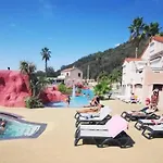 مكان تخييم Zecamping 4 Etoiles Avec Parc Aquatique Club Enfant Dog Friendly
