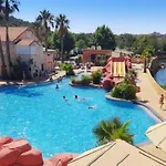 Zecamping 4 Etoiles Avec Parc Aquatique Club Enfant Dog Friendly مكان تخييم Saint-Raphaël