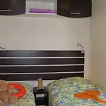 Zecamping 4 Etoiles Avec Parc Aquatique Club Enfant Dog Friendly Saint-Raphaël