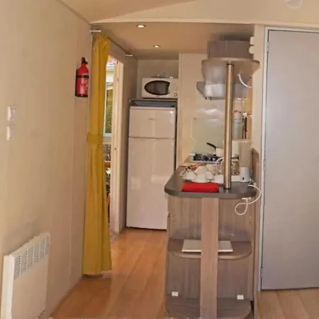 Zecamping 4 Etoiles 1km Espace Aquatique Mobil-home Tv 29m2 Campingplads Saint-Raphaël